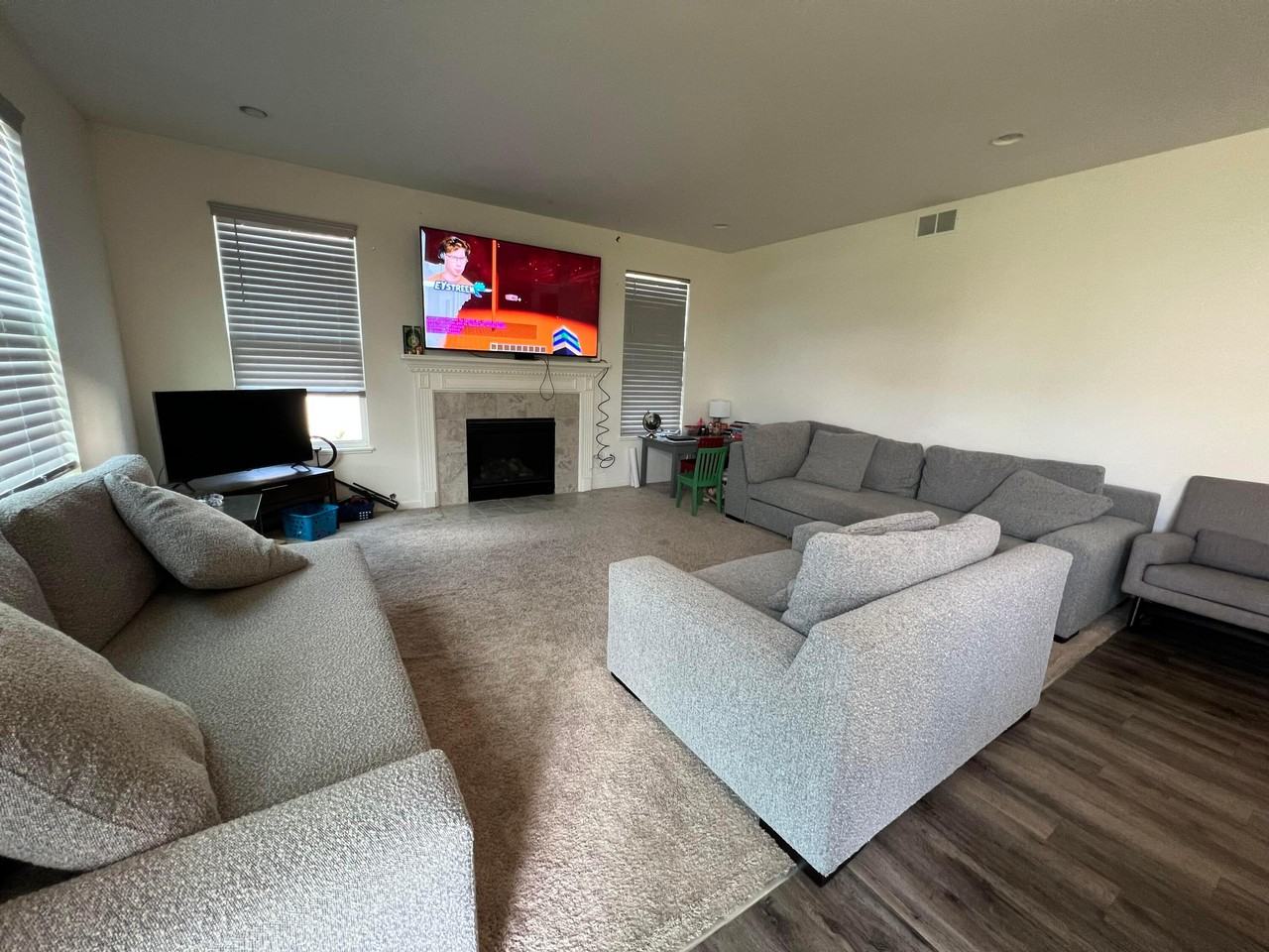 10193 California St - Photo 4 of 33