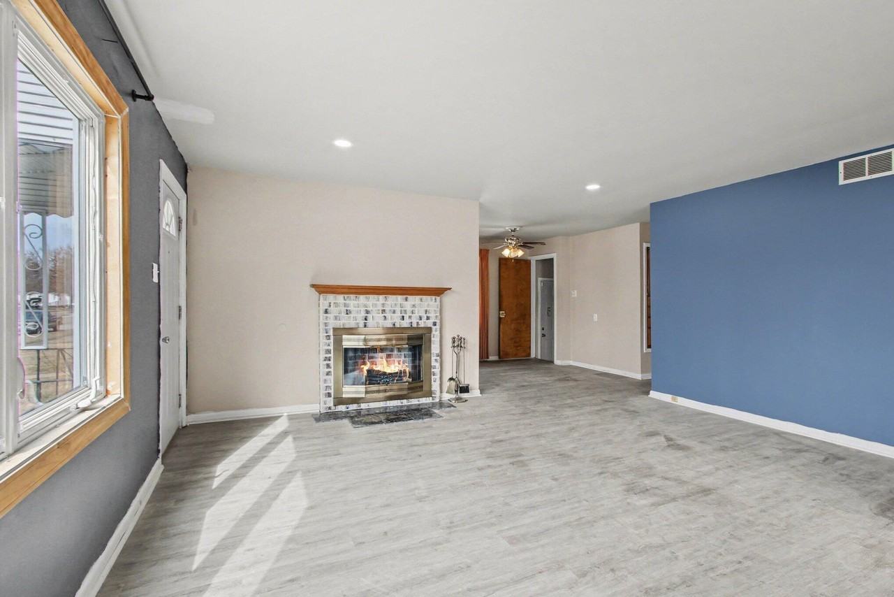 1741 Cleveland St - Photo 6 of 16