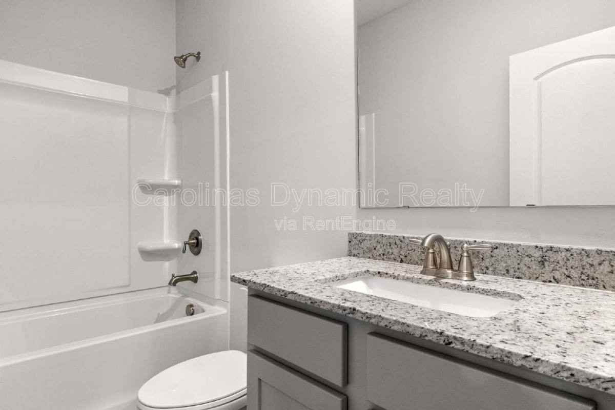 6985 Waterstone Dr - Photo 5 of 10