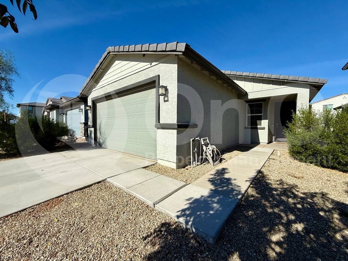 17466 W Paraiso Ln - Photo 2 of 10