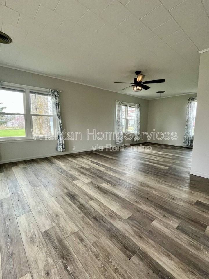 2545 N County Rd #1740 - Photo 3 of 10