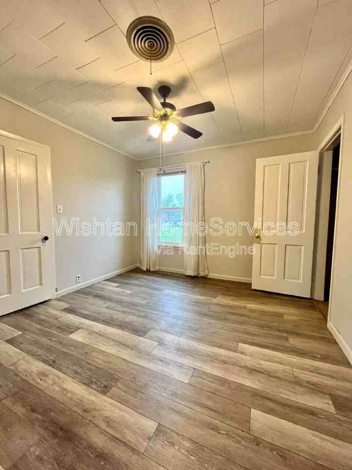 2545 N County Rd #1740 - Photo 5 of 10