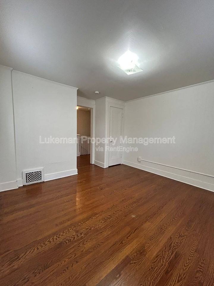 3013 Portage St #2 - Photo 3 of 10