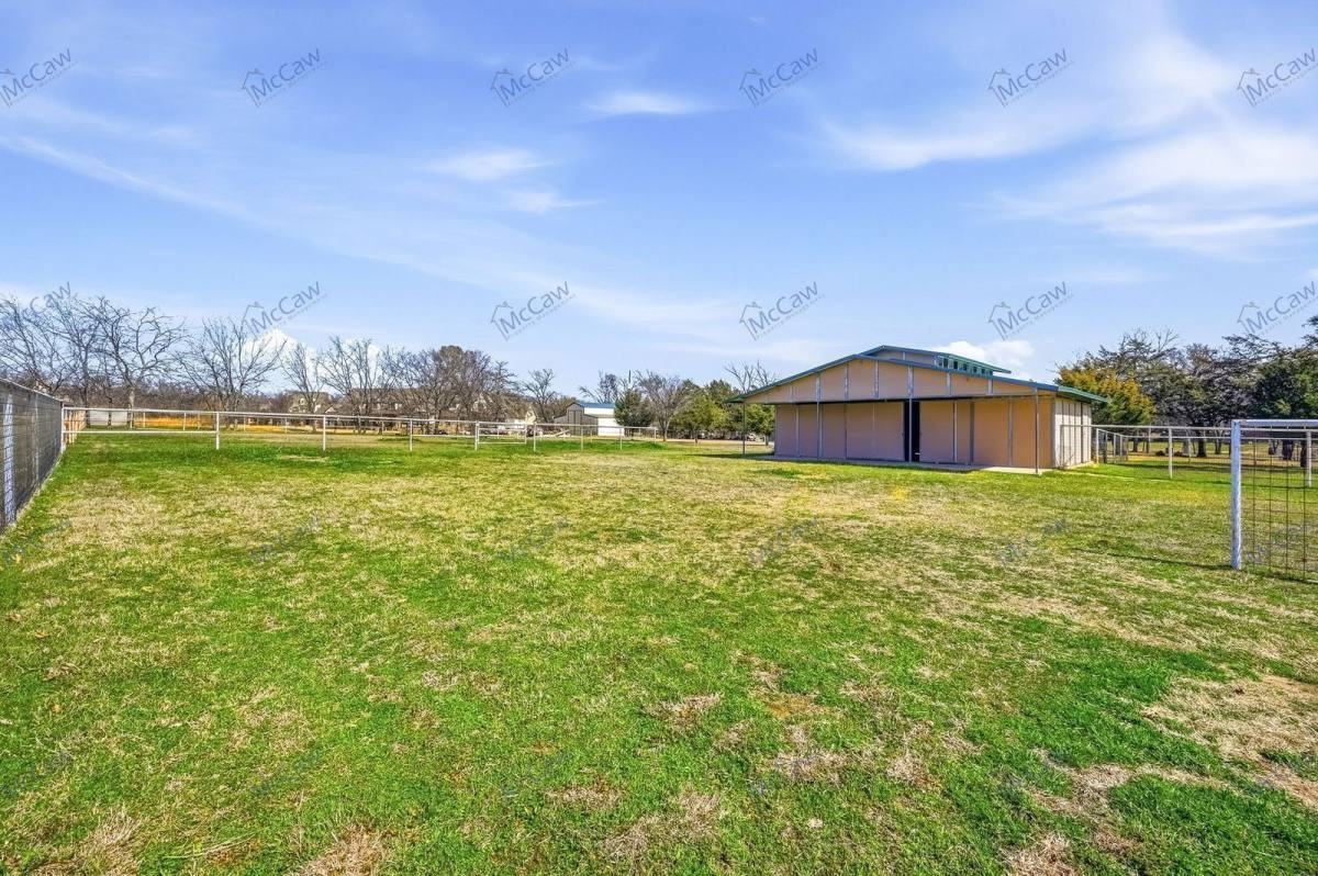 1325 Bancroft Rd - Photo 6 of 10