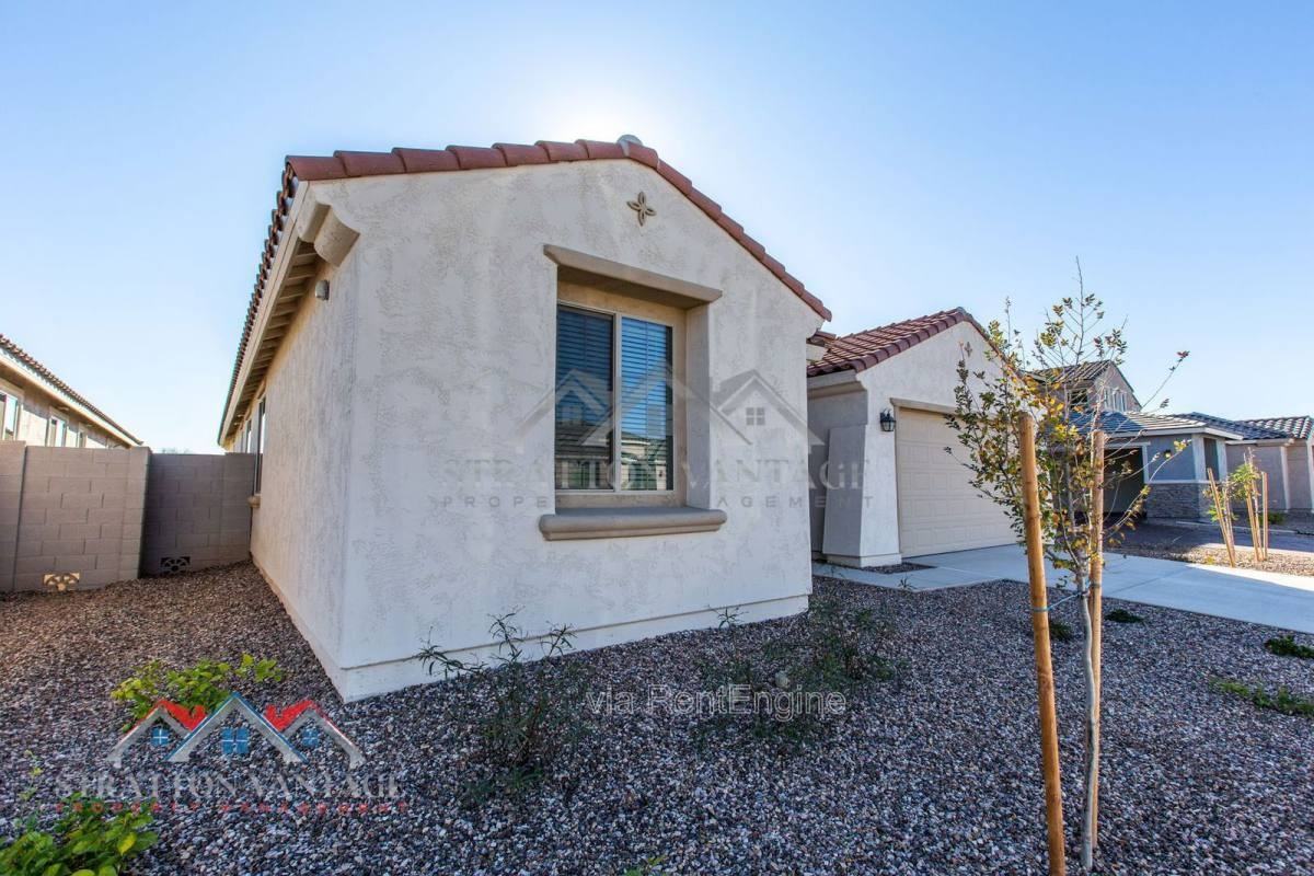 17625 W Pasadena Ave - Photo 3 of 10