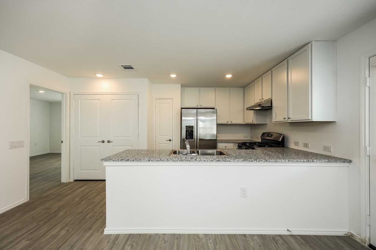 4515 4515 Emma Way - Photo 5 of 15