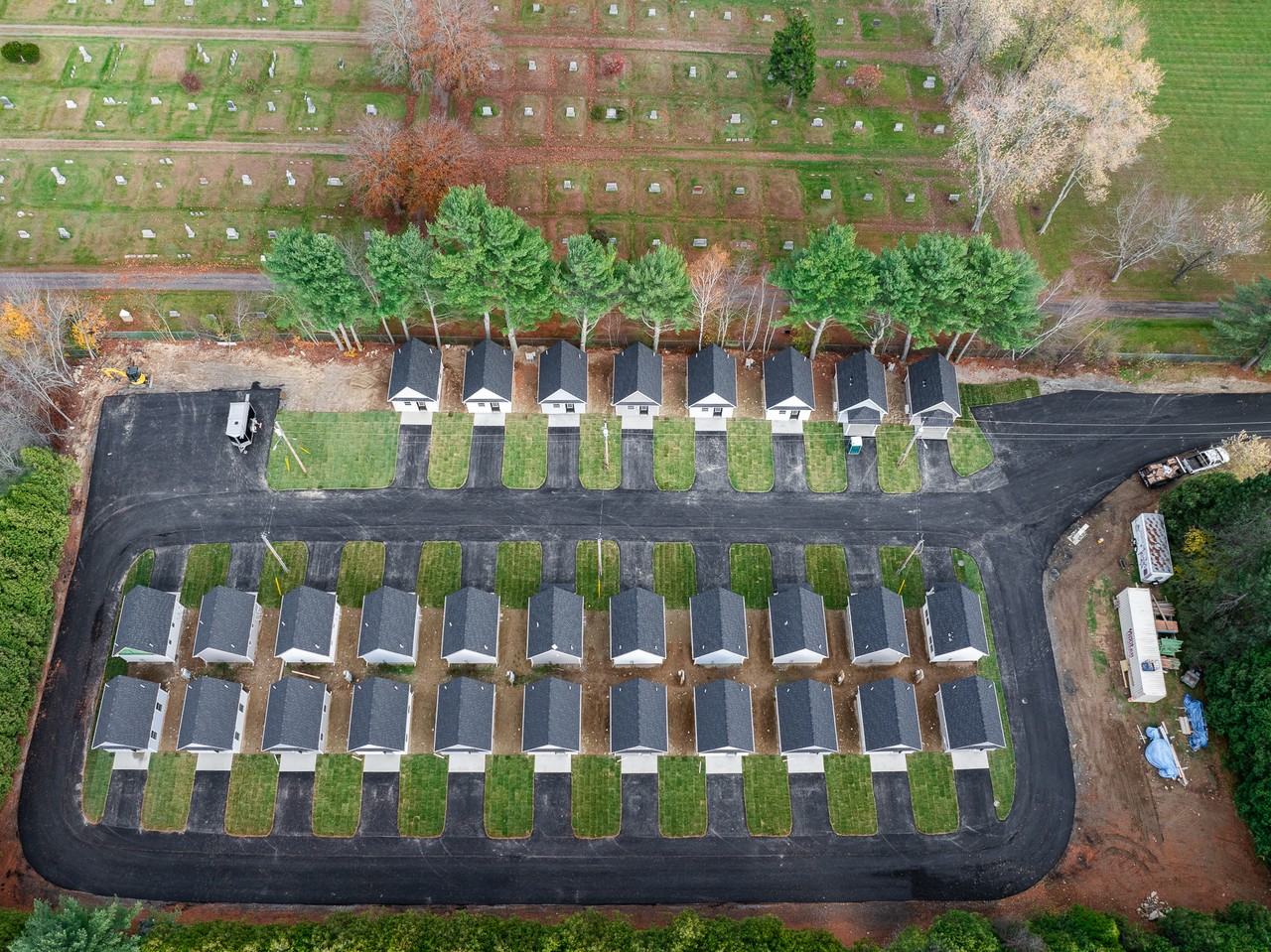 1337 Hammond St #9 - Photo 4 of 14