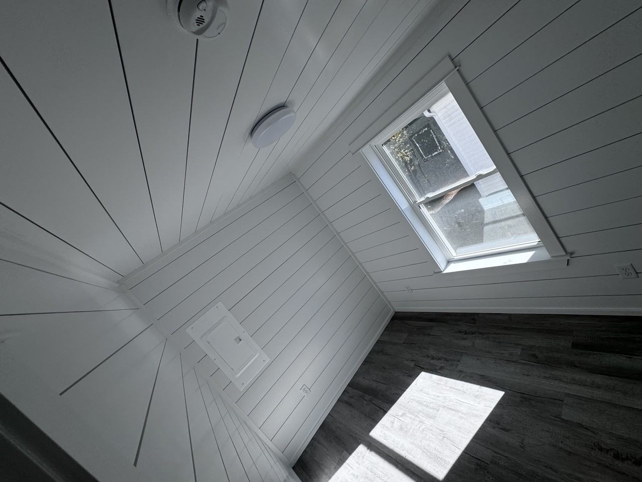 1337 Hammond St #9 - Photo 7 of 14