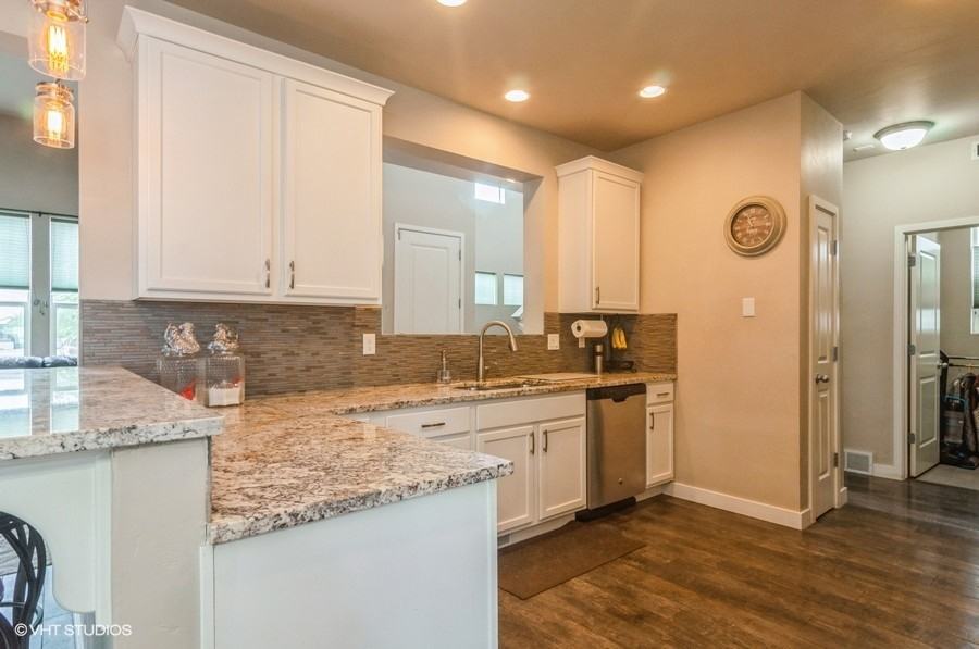 12557 S Kimber Ln - Photo 7 of 18