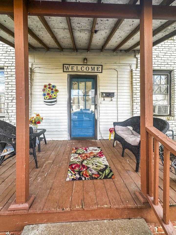 210 Thurston Ave #C - Photo 2 of 16