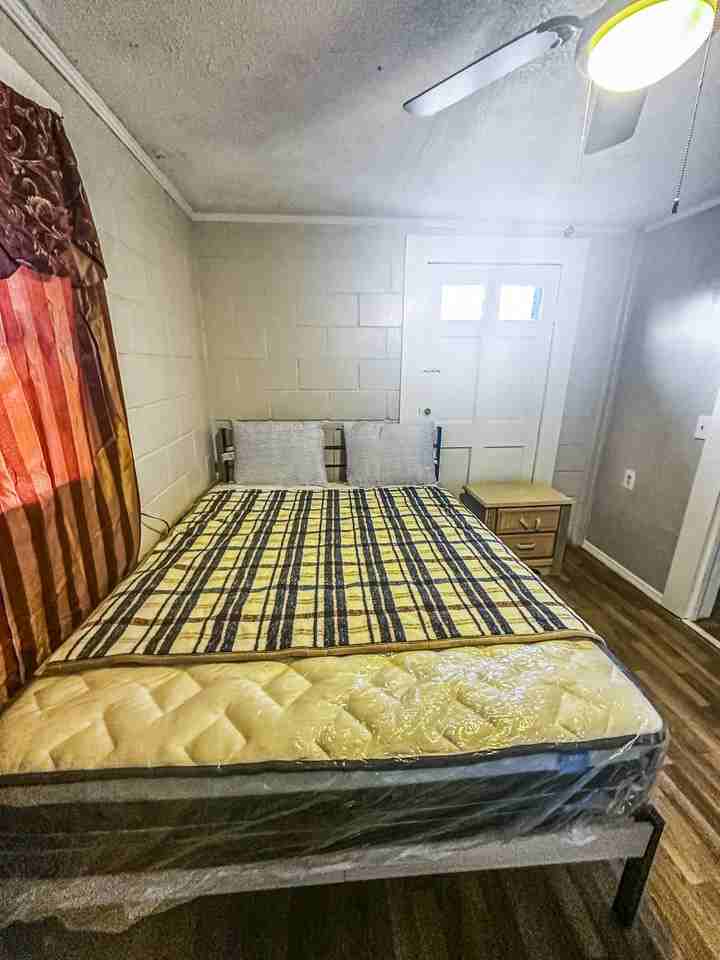 210 Thurston Ave #C - Photo 6 of 16