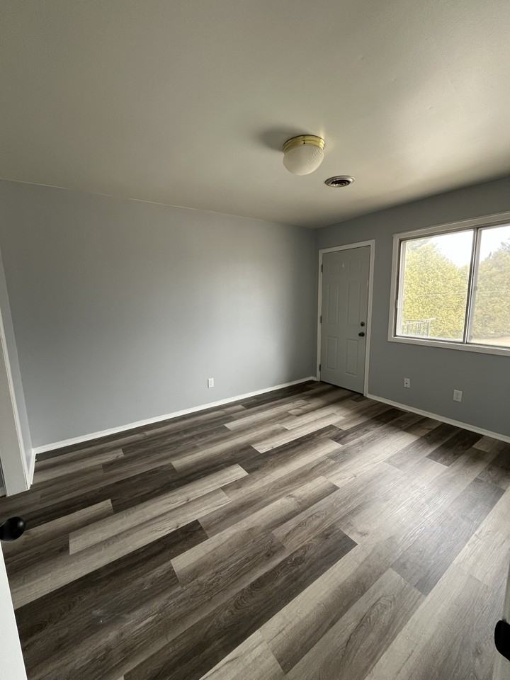 3703 Parkway Blvd #D - Photo 7 of 13