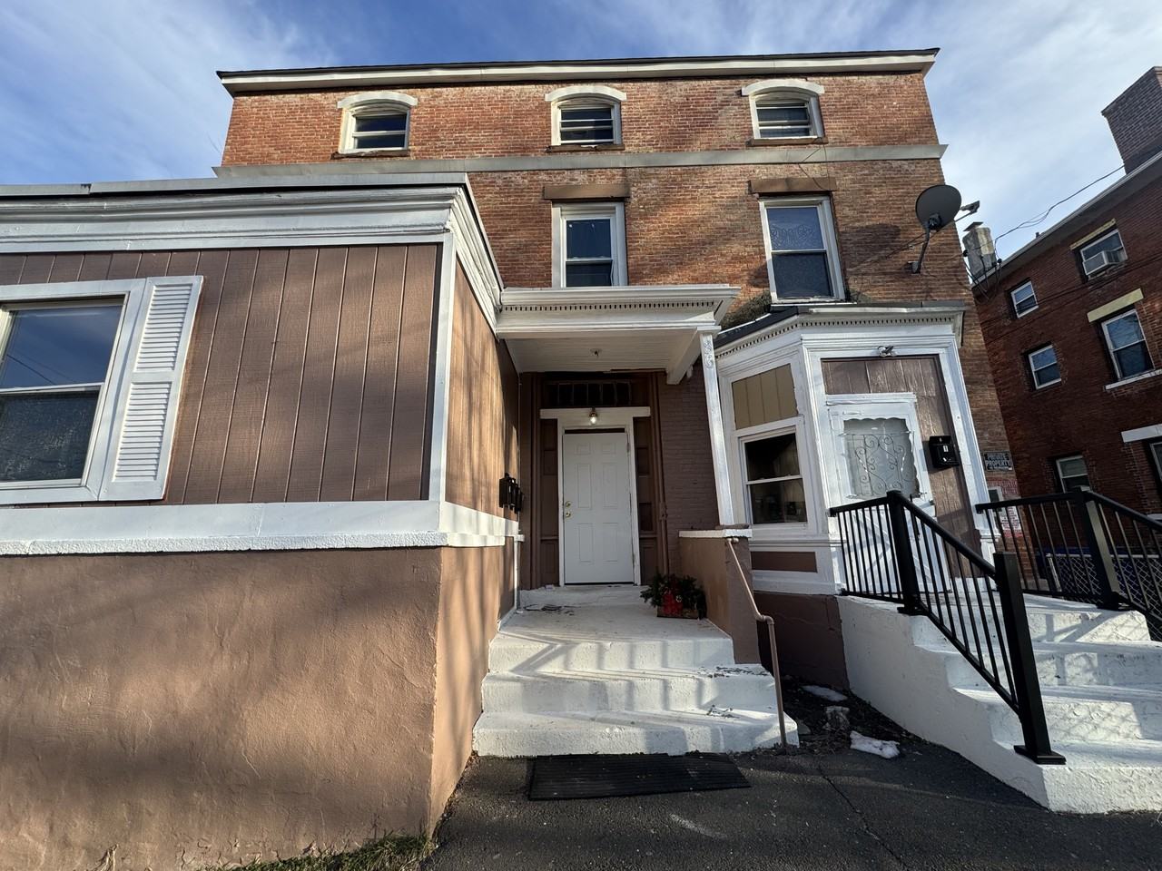 86 Edwards St #1N - Photo 2 of 7