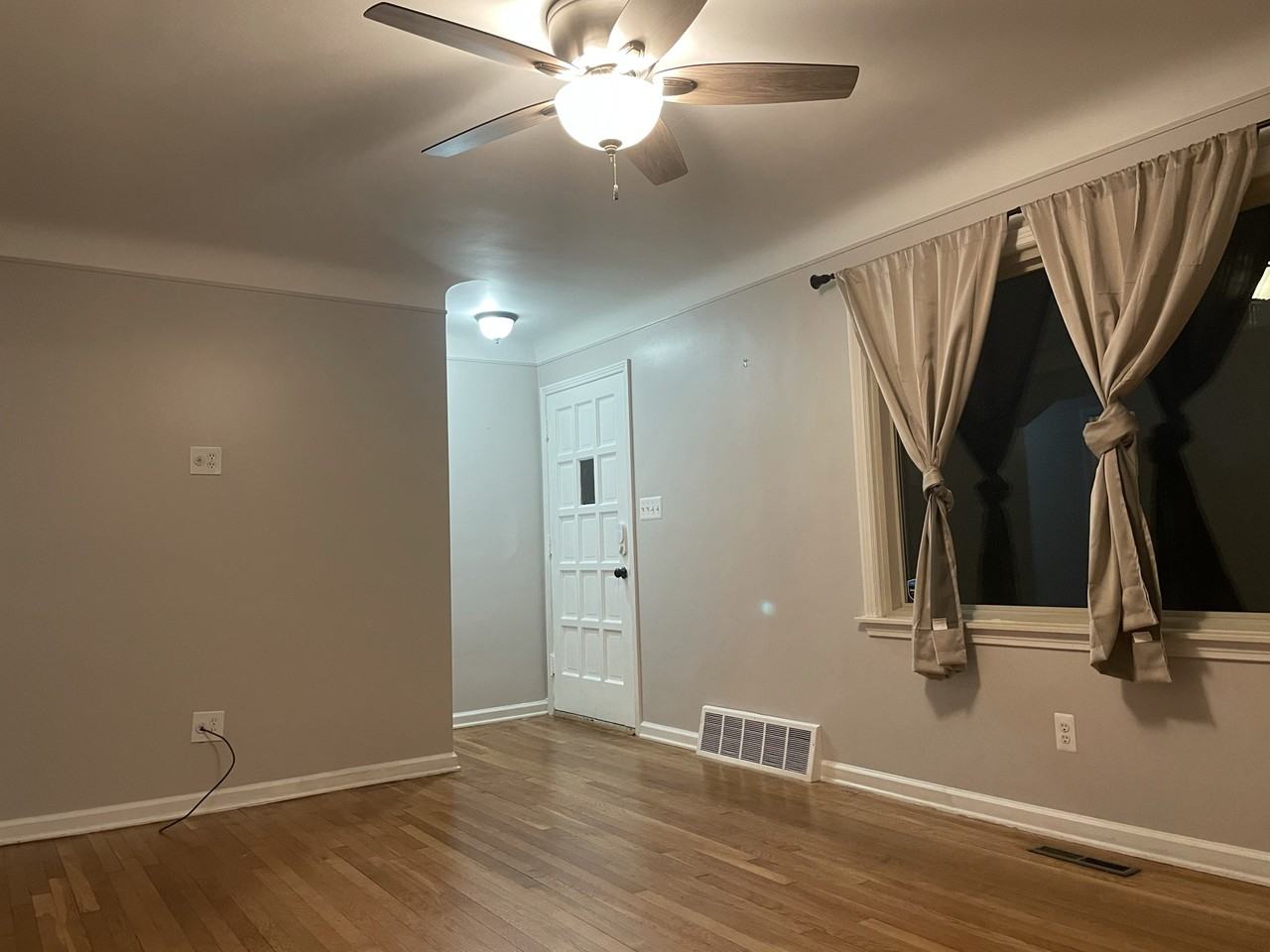 11037 Mayfield St - Photo 7 of 19