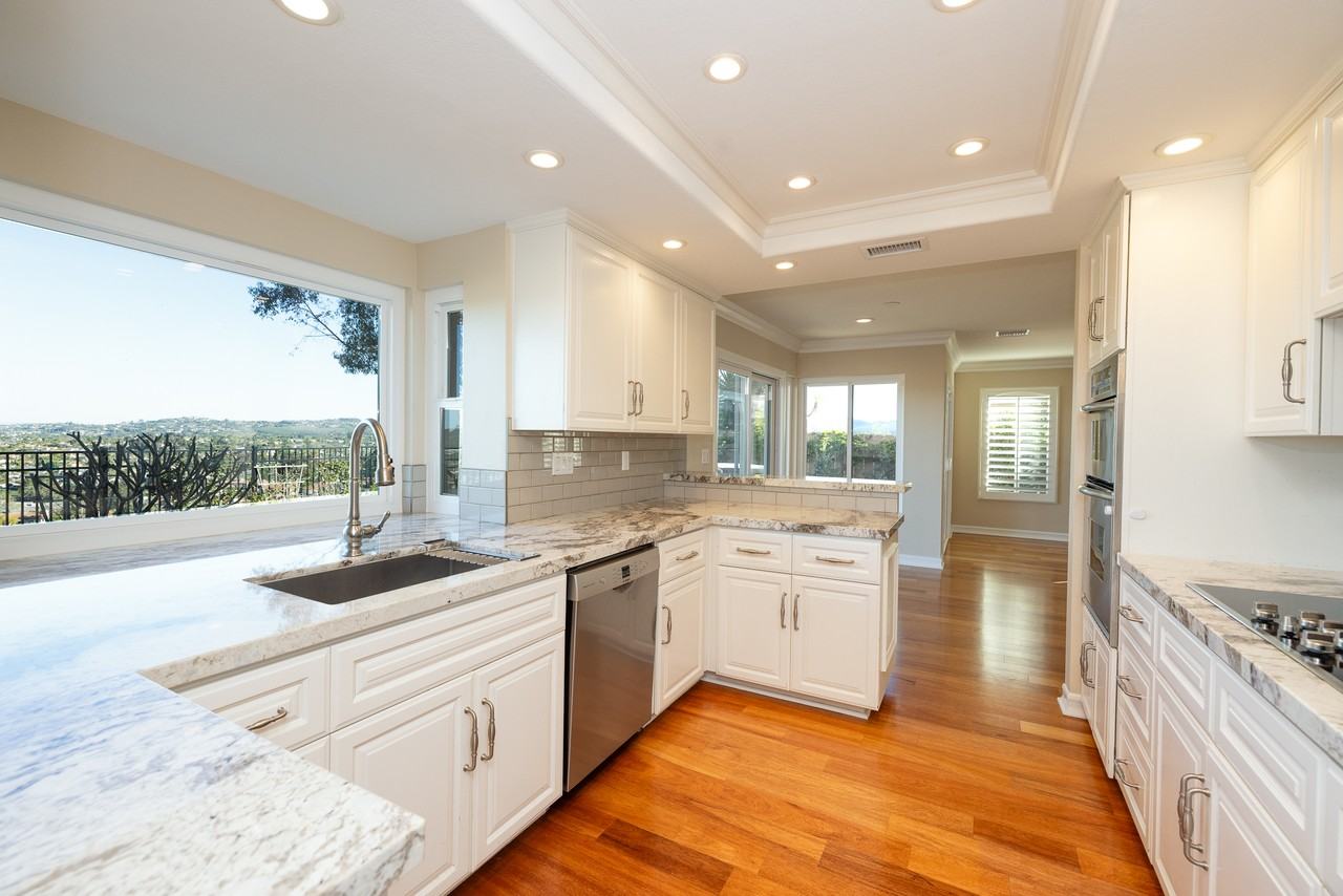 1808 Avenida Mimosa - Photo 5 of 23