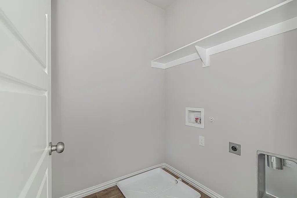 301 Eastland St #2 - Photo 6 of 12