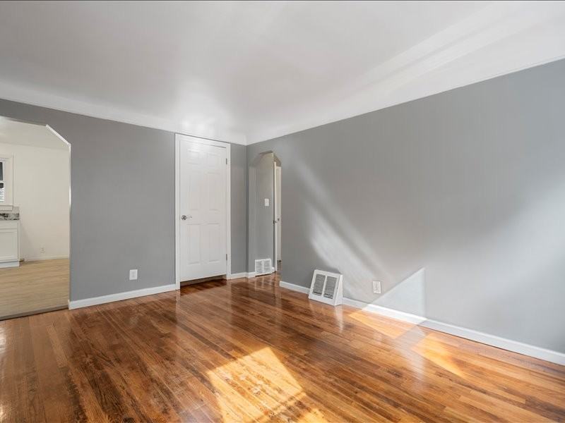 22534 W Chicago - Photo 2 of 25