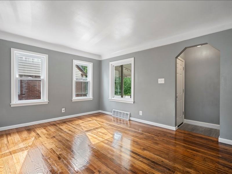 22534 W Chicago - Photo 3 of 25