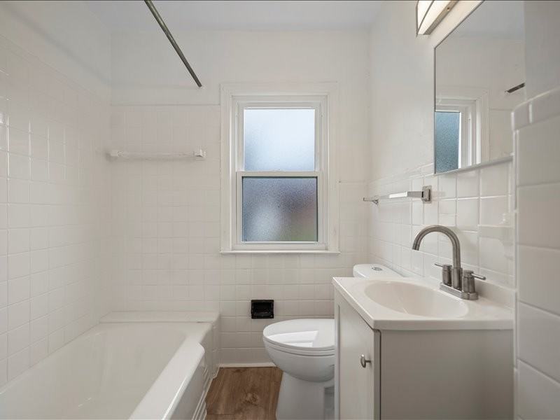 22534 W Chicago - Photo 4 of 25