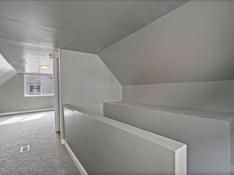 22534 W Chicago - Photo 7 of 25