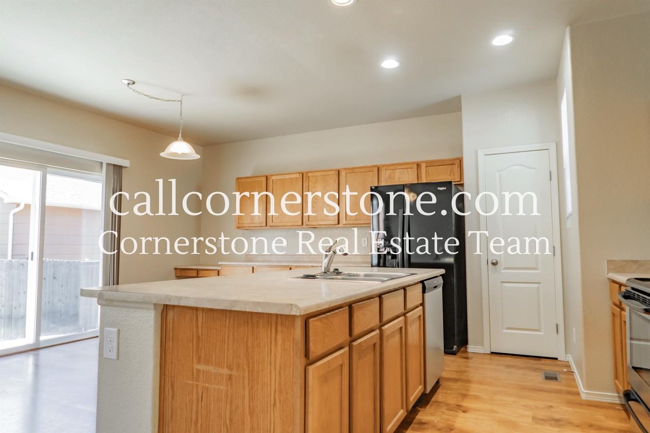 6721 Rutherford Dr - Photo 2 of 25