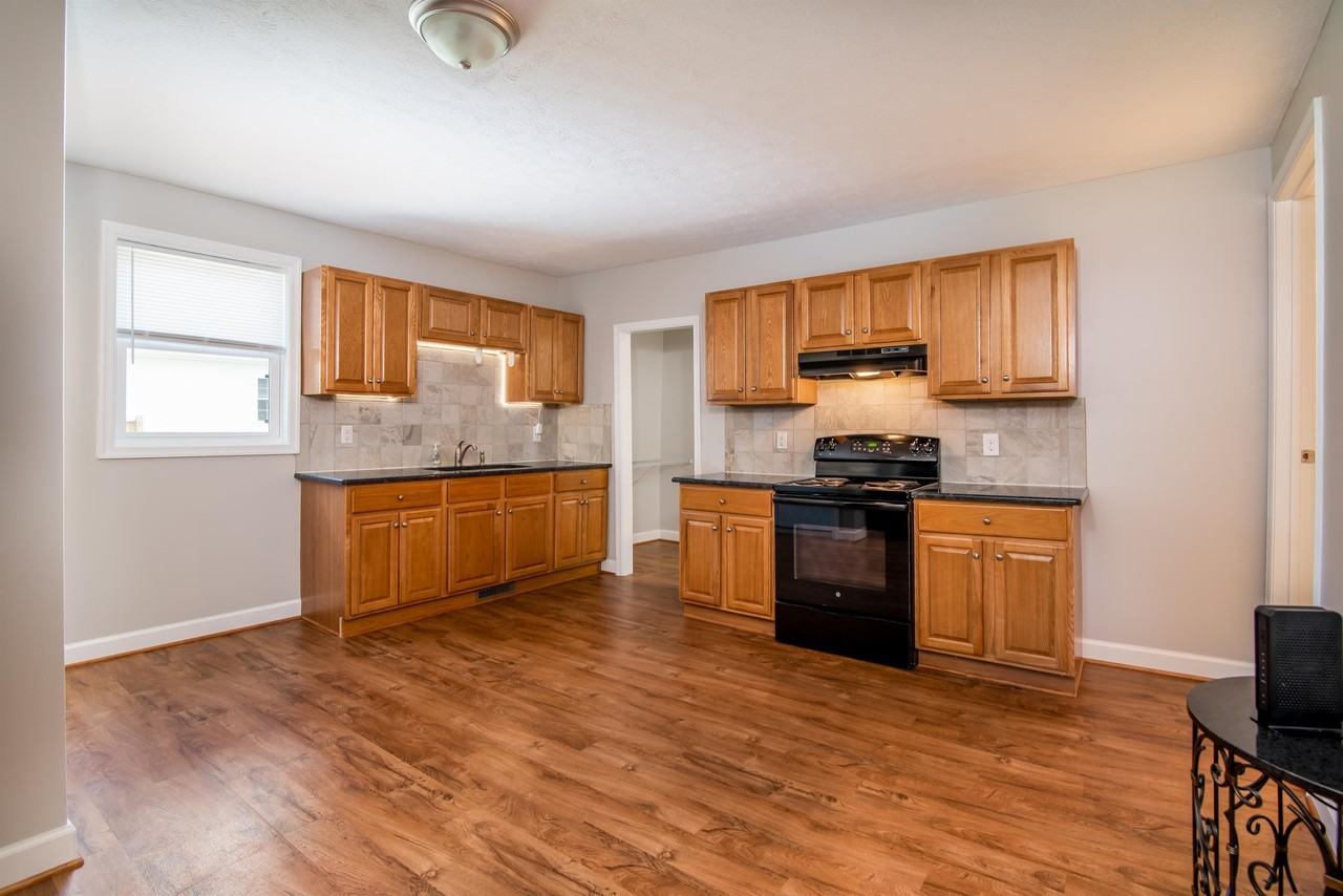 2 373B Main Street #2 - Photo 3 of 9