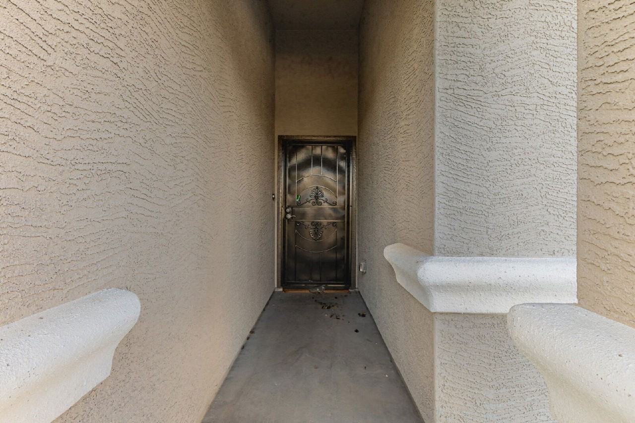 3690 N 308th Ln - Photo 4 of 33