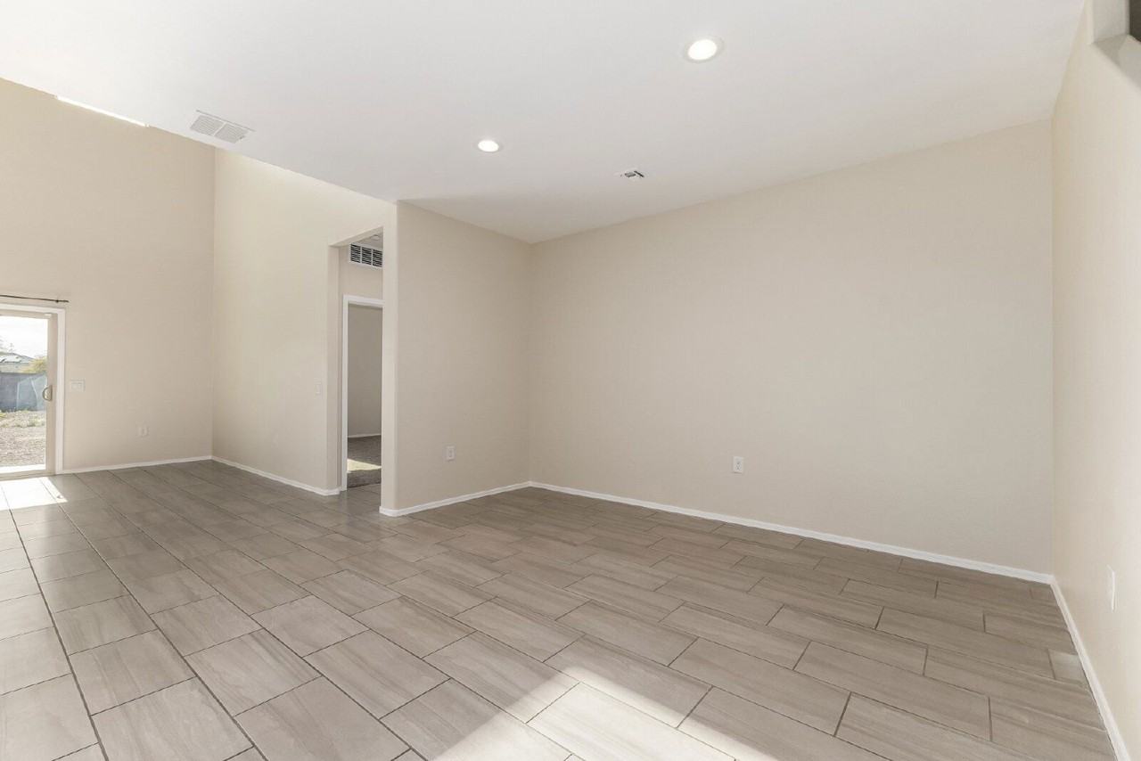 3690 N 308th Ln - Photo 6 of 33