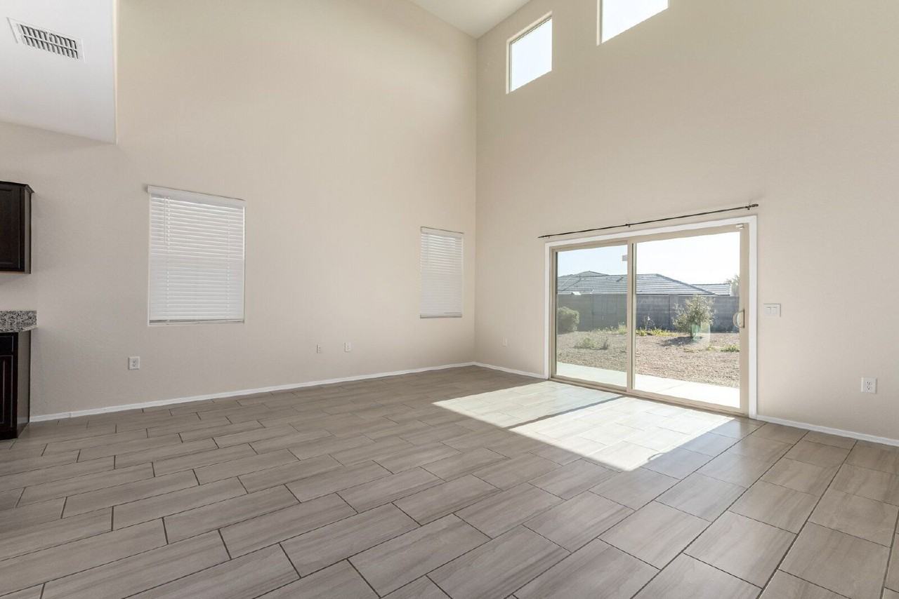 3690 N 308th Ln - Photo 7 of 33