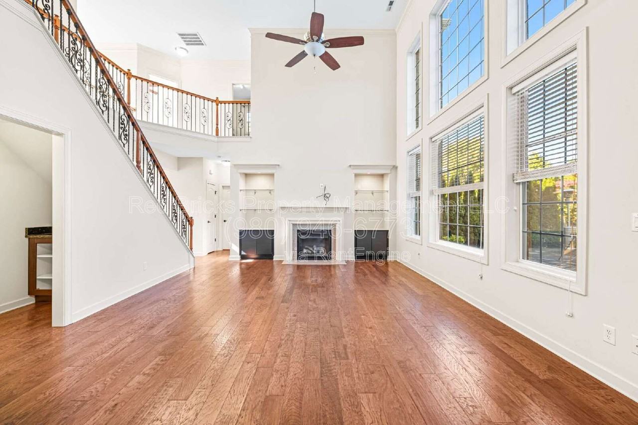 2808 Twinberry Ln - Photo 5 of 40