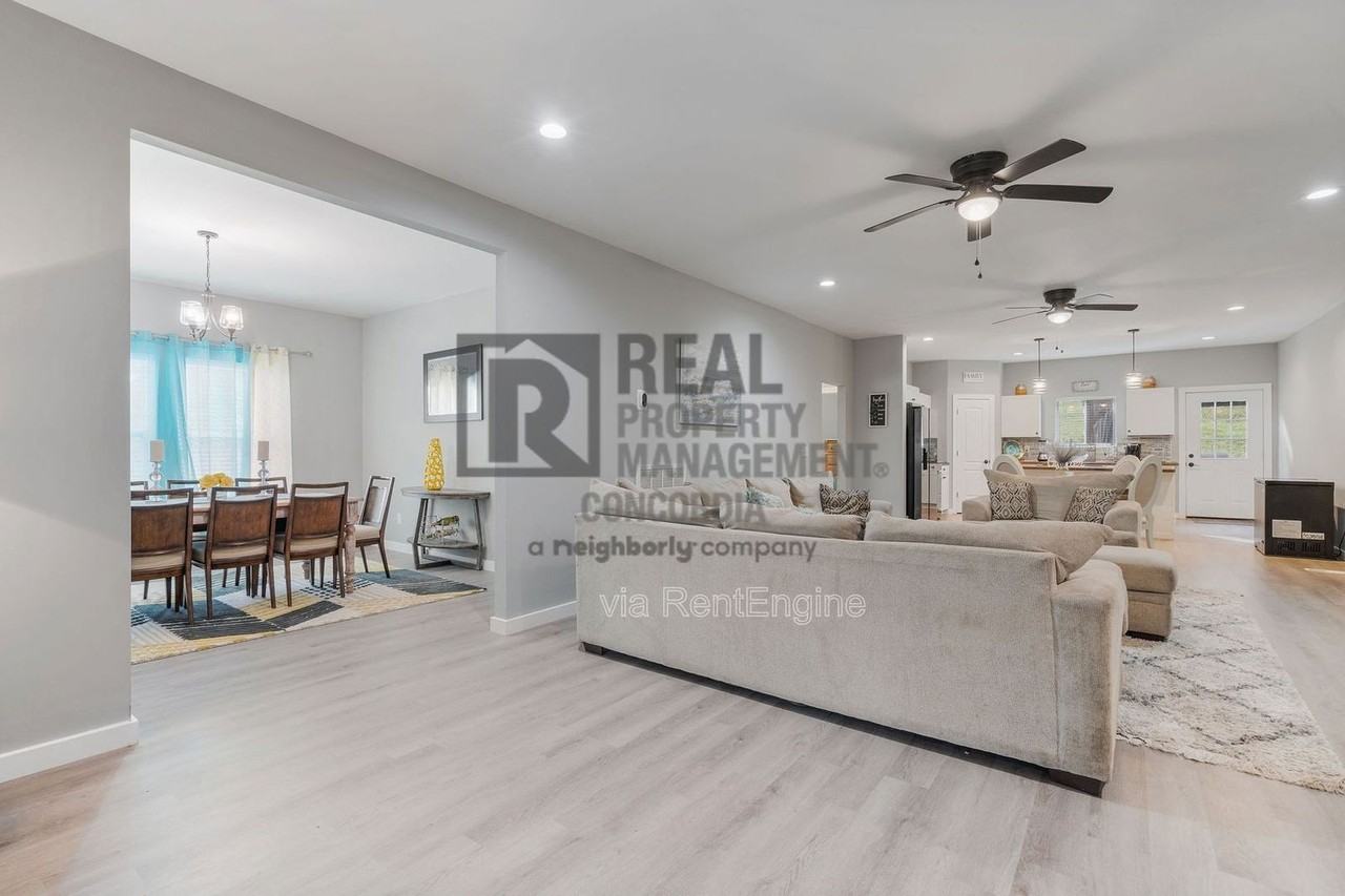 286 Emily Ln - Photo 5 of 29