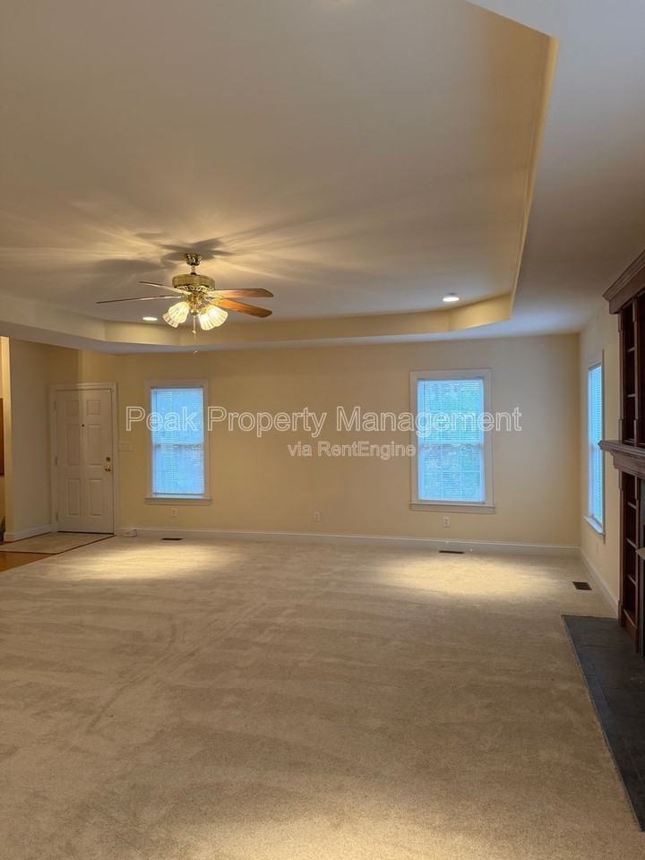 14116 Spruce Ave - Photo 4 of 13