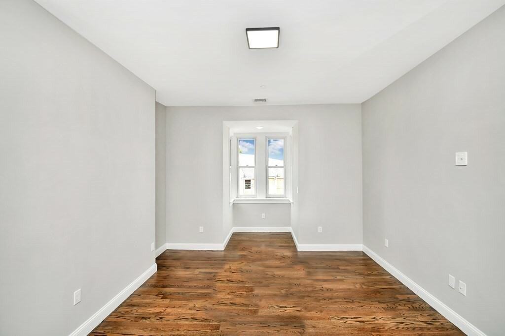 14 Rockland St #4 - Photo 7 of 13