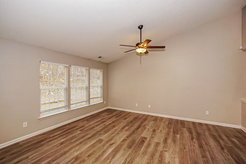 2082 Chapel Creek Rd - Photo 4 of 16