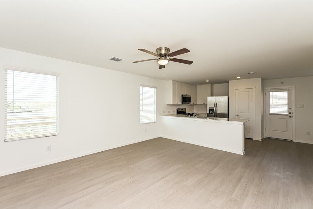 10728 Gun Barrel St - Photo 4 of 16