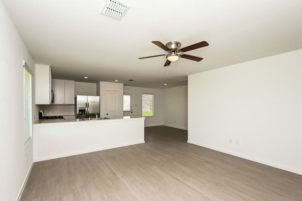 10728 Gun Barrel St - Photo 5 of 16