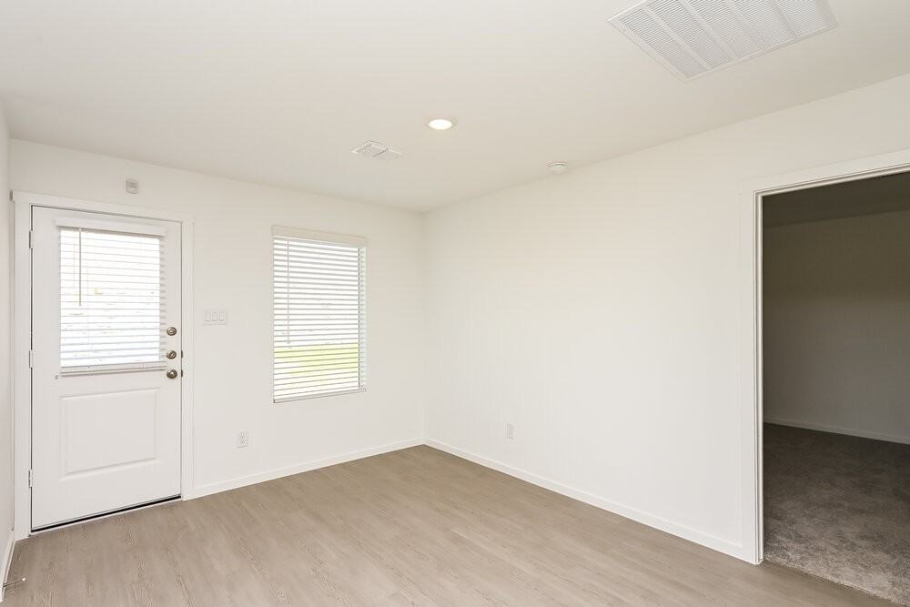 10728 Gun Barrel St - Photo 7 of 16
