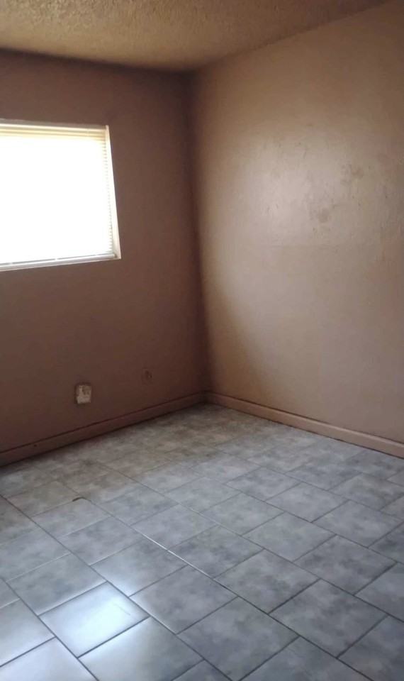 309 Nw 2nd Ave #2 - Photo 3 of 11