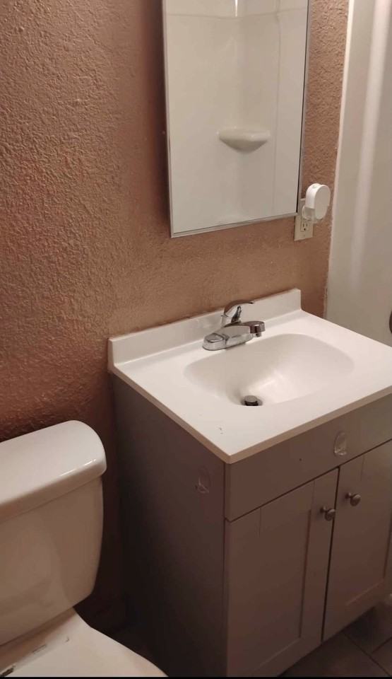 309 Nw 2nd Ave #2 - Photo 6 of 11