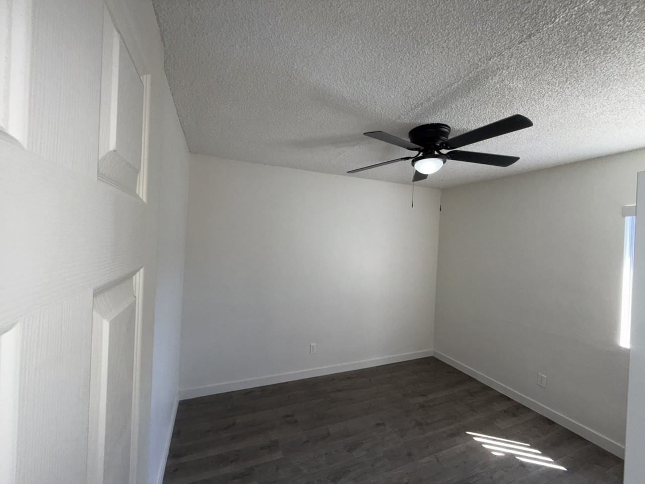 5039 Alhambra Ave - Photo 3 of 6