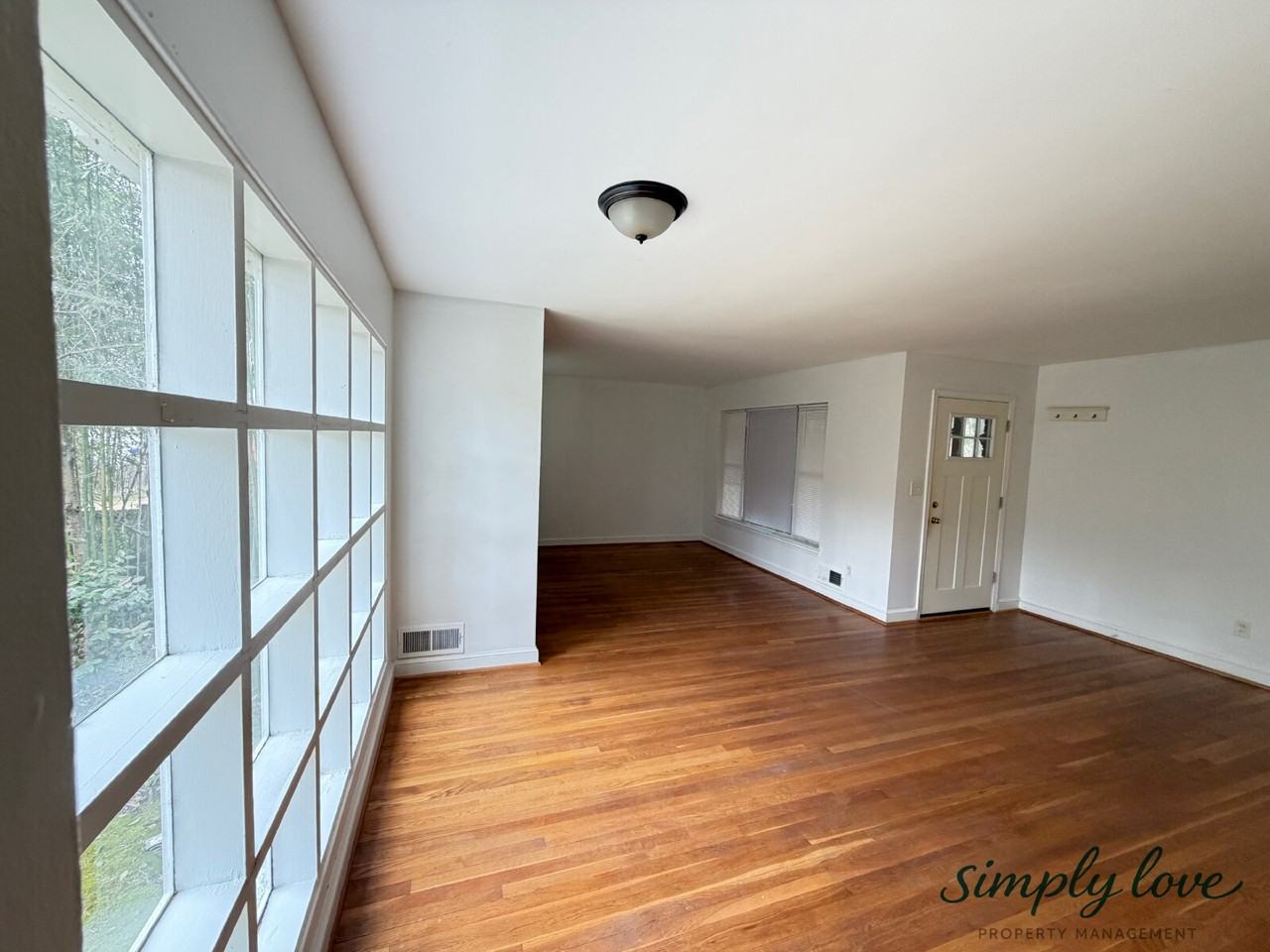 4526 Albion Rd - Photo 6 of 22