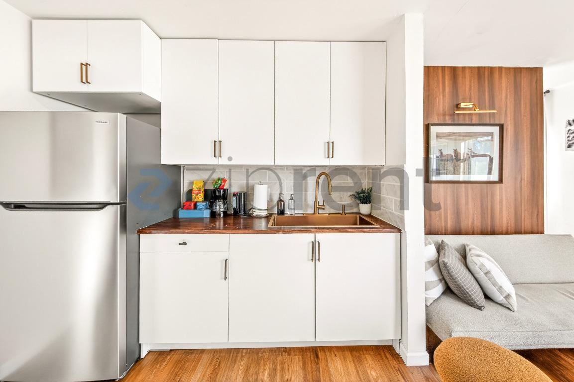 12877 Borden Ave #1 - Photo 5 of 14