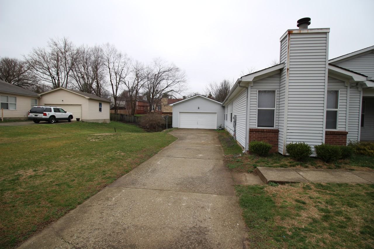 2808 Langdon Dr - Photo 2 of 9