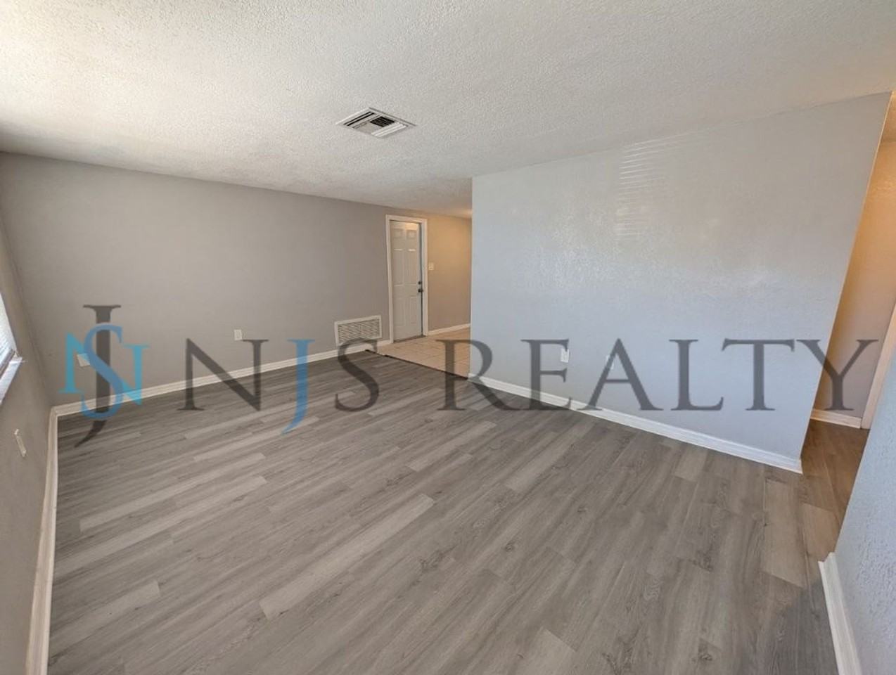 9505 Gray Fox Ln - Photo 5 of 17