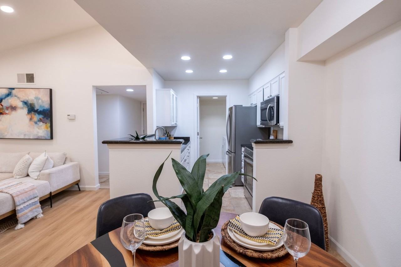 285 Reflections Dr #23 - Photo 6 of 34