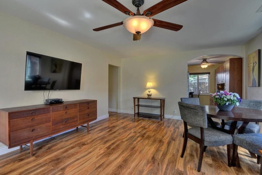 3050 Arroba Way - Photo 5 of 16