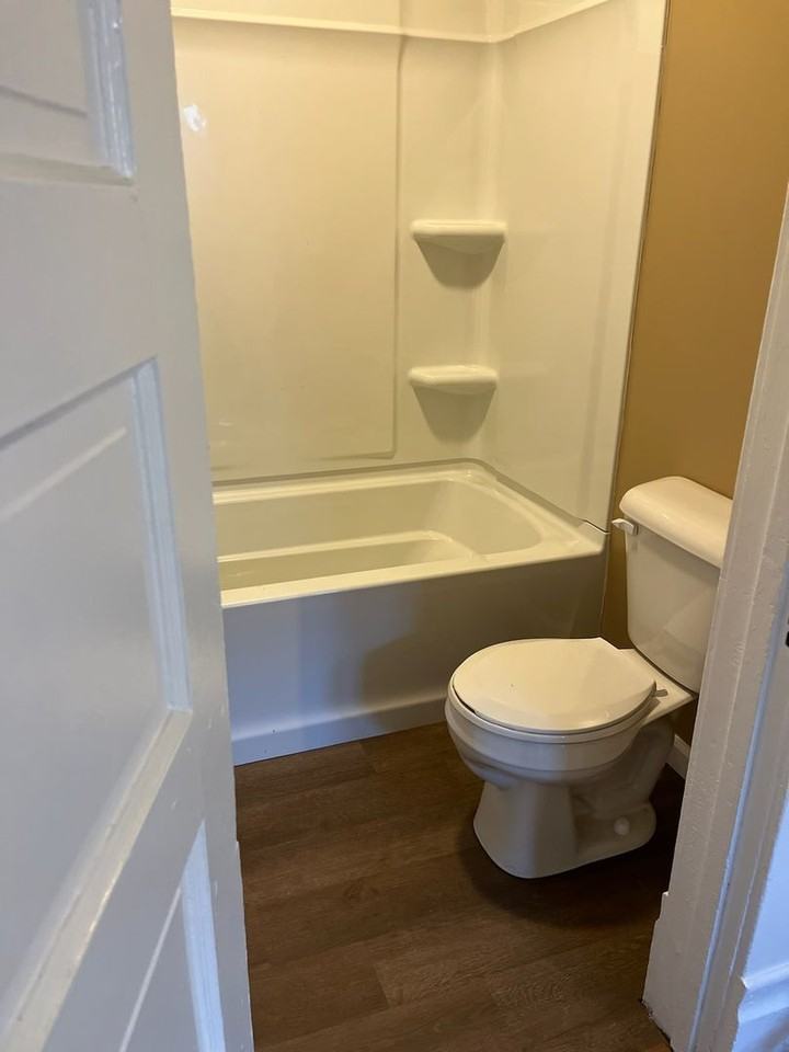 919 S Sumner Ave - Photo 2 of 9