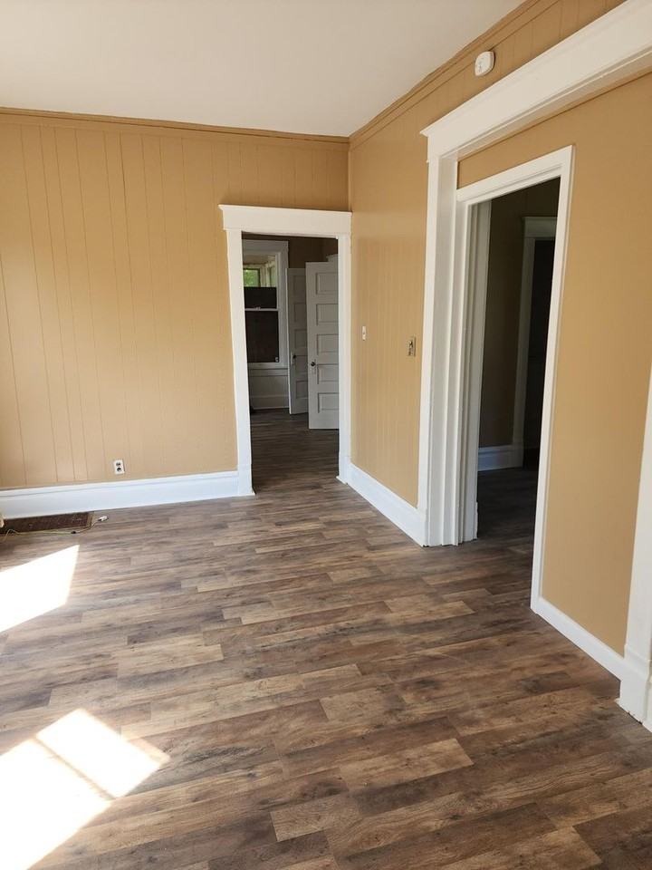 919 S Sumner Ave - Photo 3 of 9