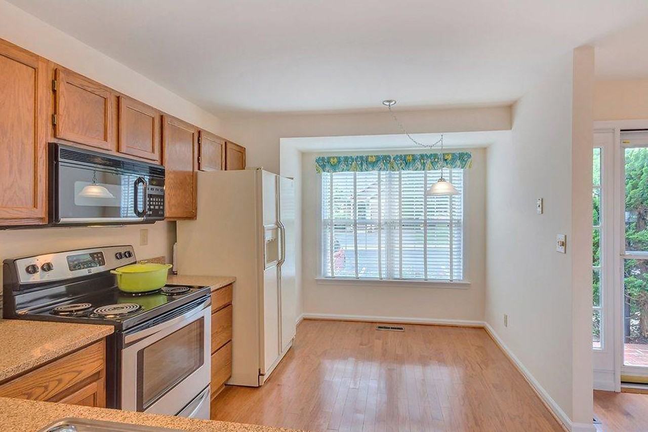 1355 Wimbledon Way - Photo 5 of 20