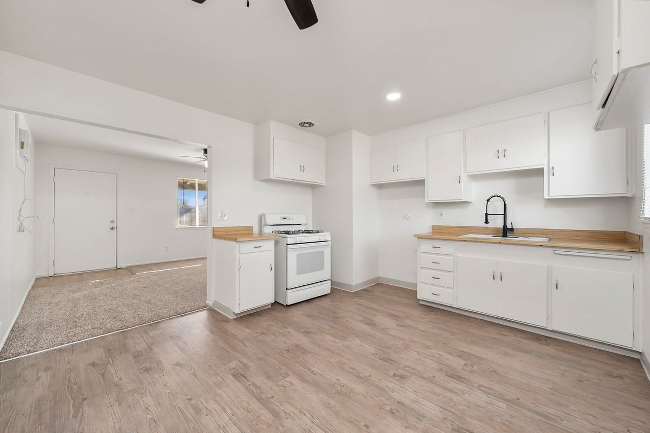 517 Elkhorn Blvd - Photo 2 of 11